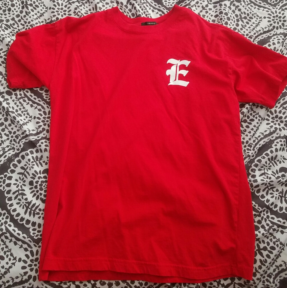 Red t shirt